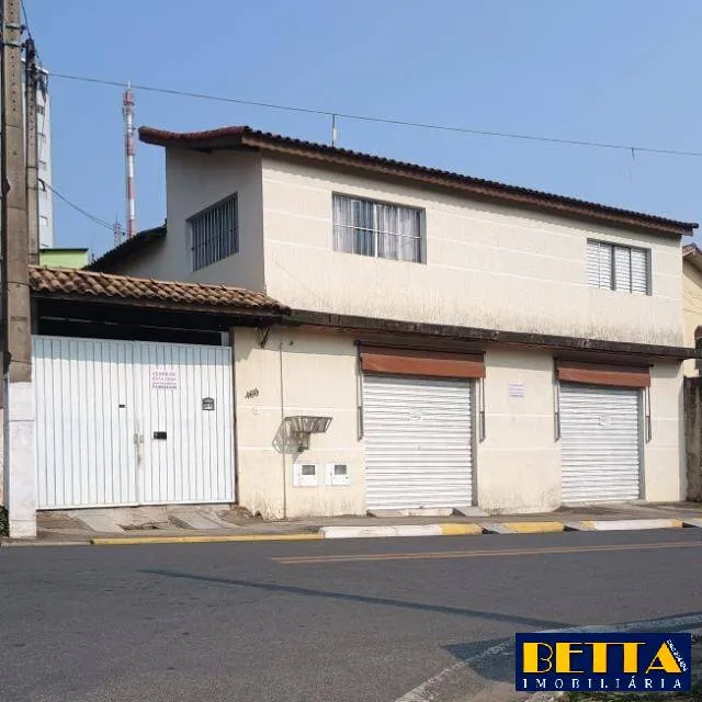 Casa com Ponto Comercial