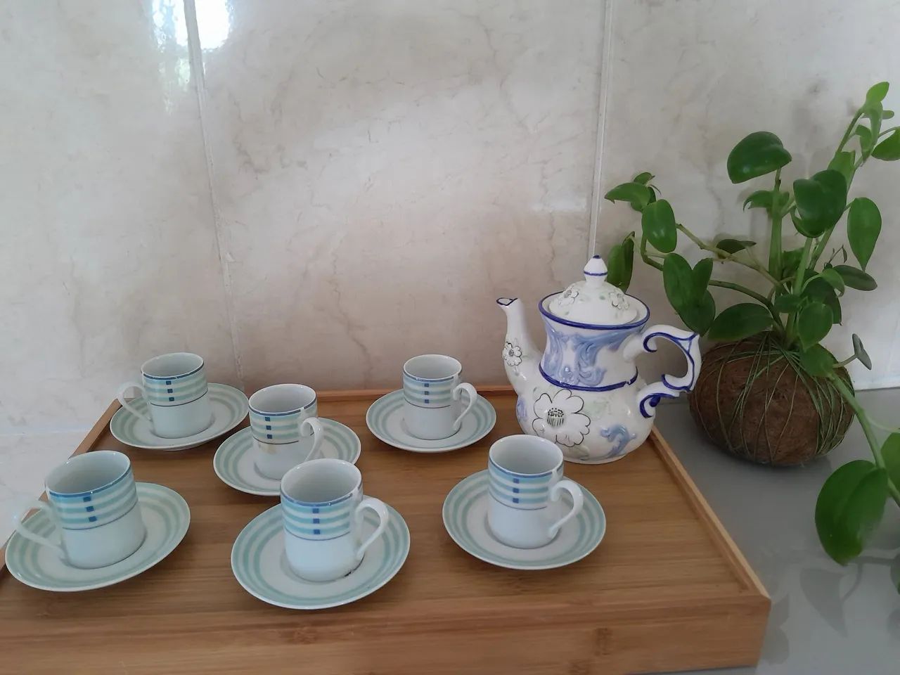 Conjunto bule e xícaras. - Foto 5