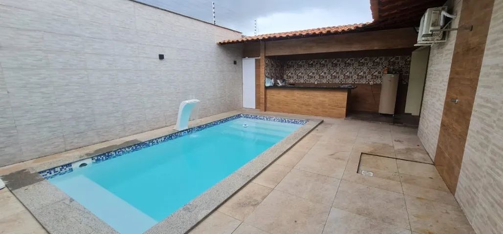Vendo Casa com Piscina na Cidade Verde