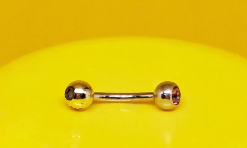Piercing Curvado para Umbigo - Esfera com Pedra Rosa (Haste Curta) - Foto 4
