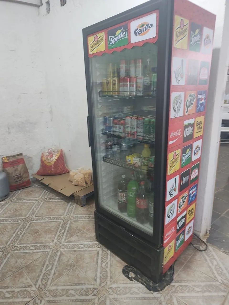 Conj. Geladeiras, Expositora Comercial. Balcão. Caixa completo computador é impressora.