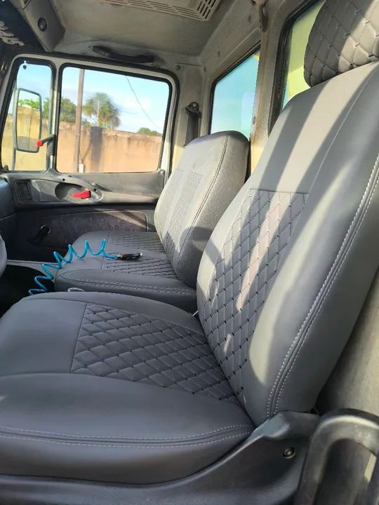 Caminhão Mercedes Benz 2008 Caçamba - Foto 5