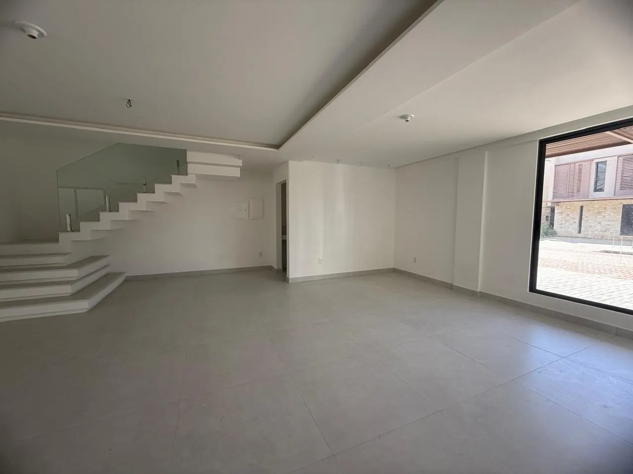 Casa à Venda no Alliance Hause- Intermares