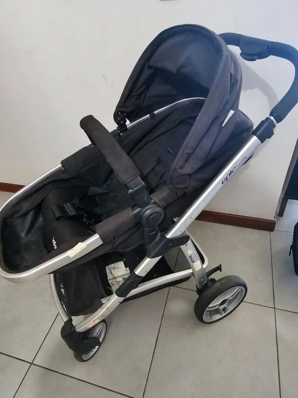 Carrinho bebê INFANTI EPIC LITE completo (Moisés + Bebê Conforto)
