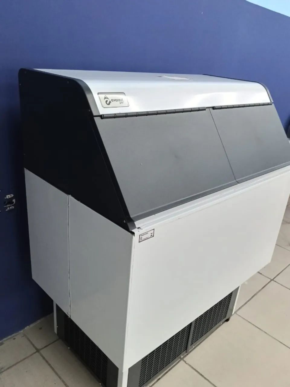 MÁQUINA DE GELO EM CUBOS DE 150KG - Foto 2