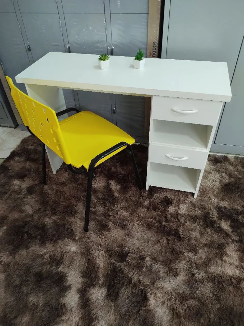 Mesa reta para Alongamento de Unhas  - Foto 4