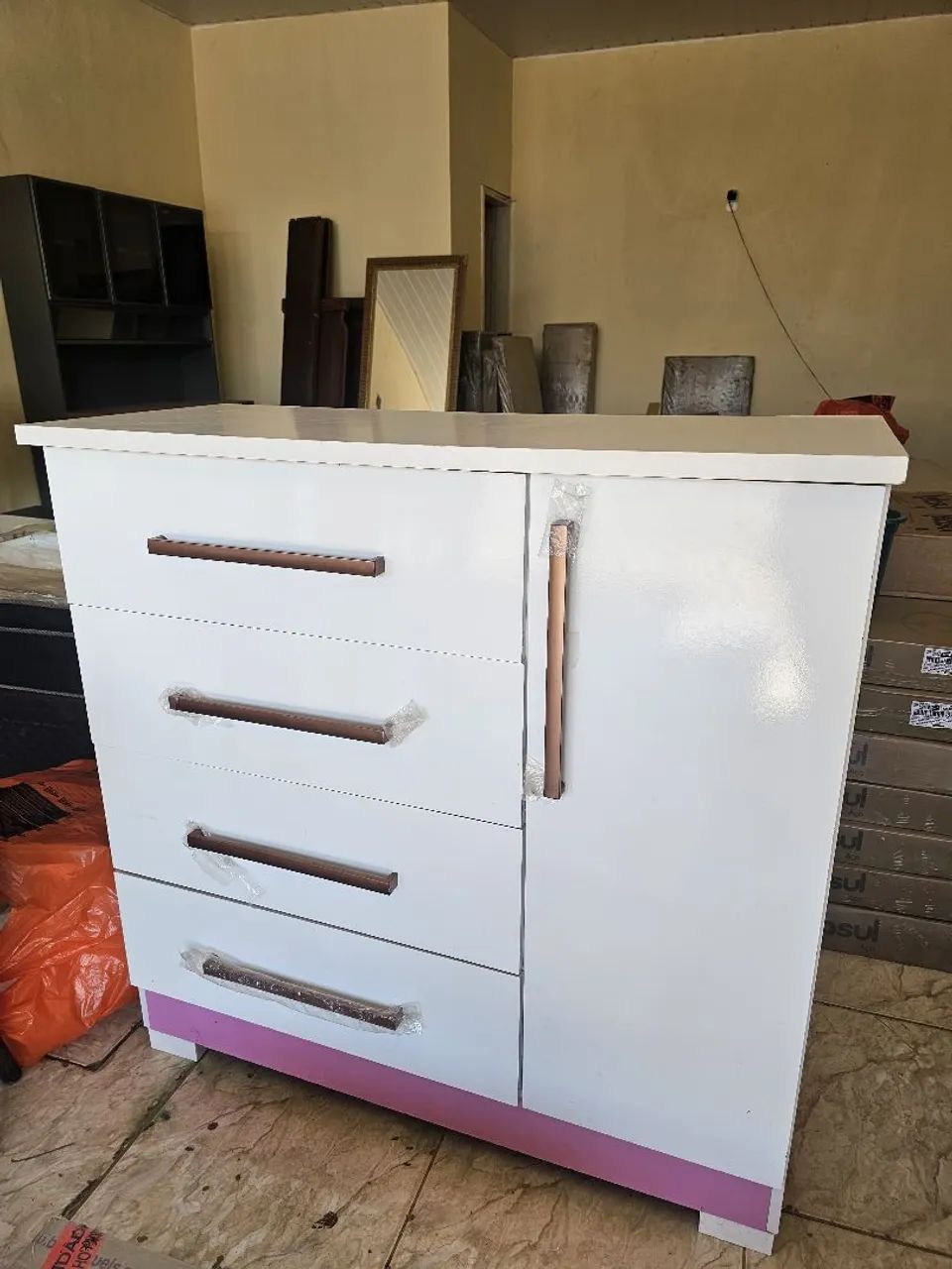 Cômoda grande usada