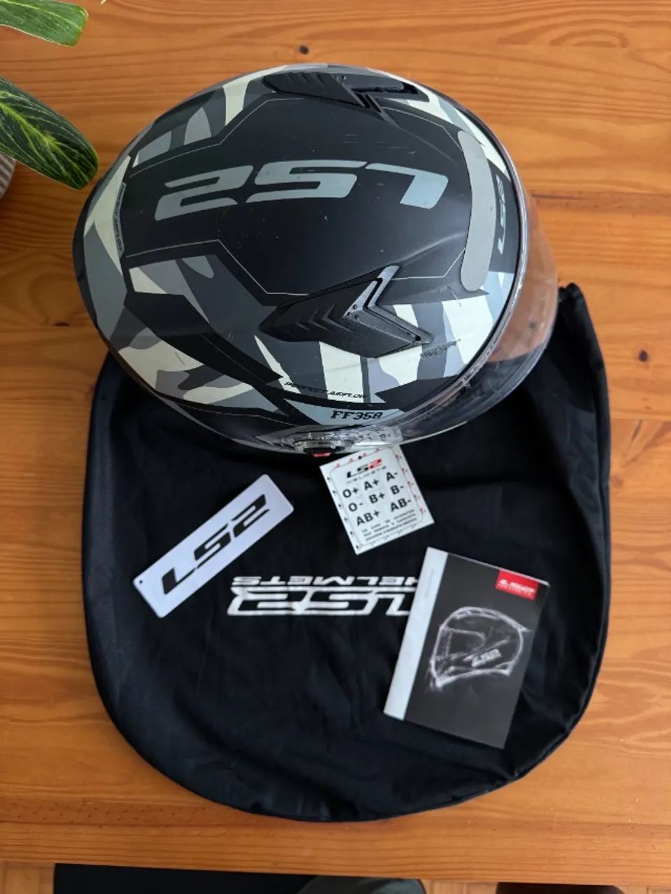 Capacete LS2 FF358 - Preto e Cinza Fosco - Foto 4