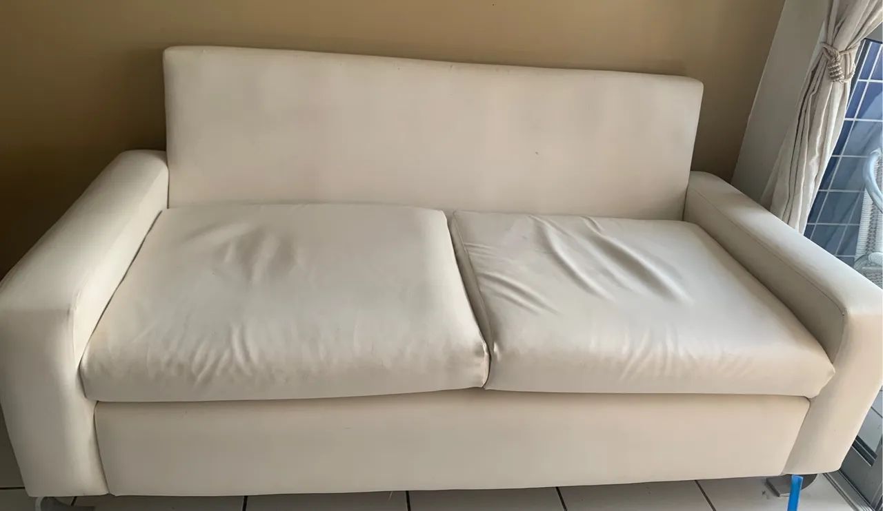 Sofá de 2 lugares em couro branco - Foto 2