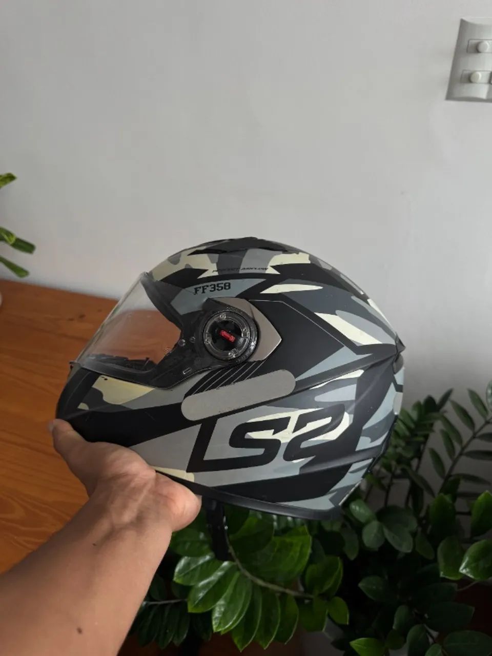 Capacete LS2 FF358 - Preto e Cinza Fosco