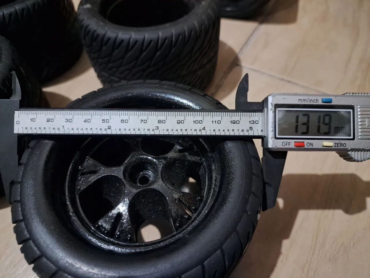 Rc Automodelo jogo de rodas 14mm sem detalhes  - Foto 4