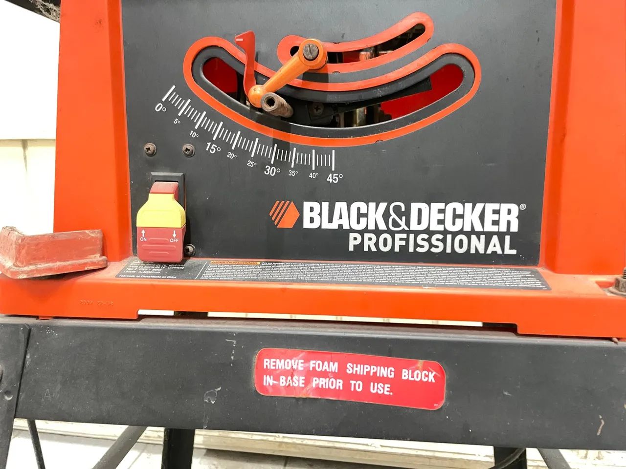 Serra de Mesa Black & Decker Professional