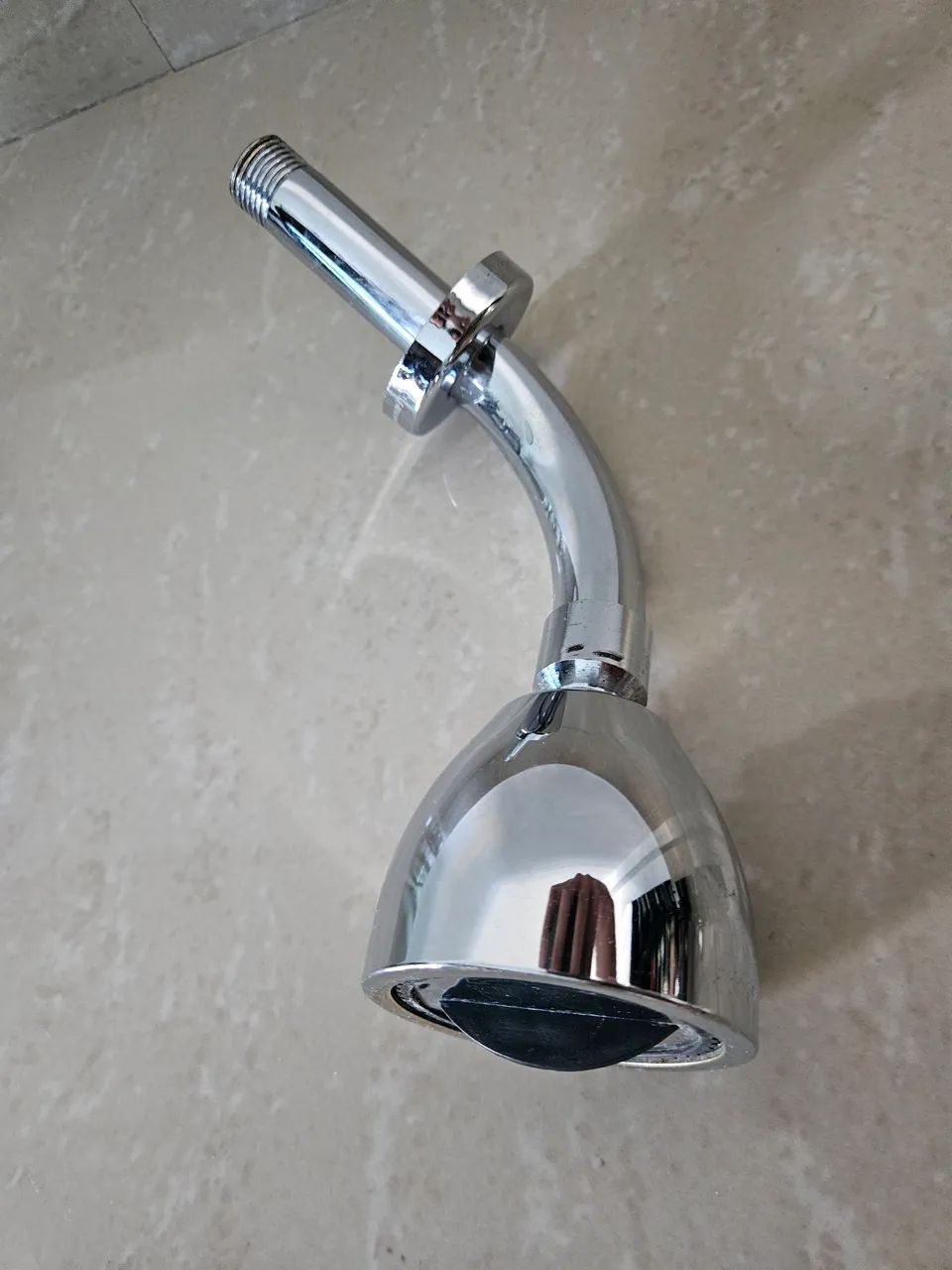 Ducha Cromada Curvada - Design Moderno