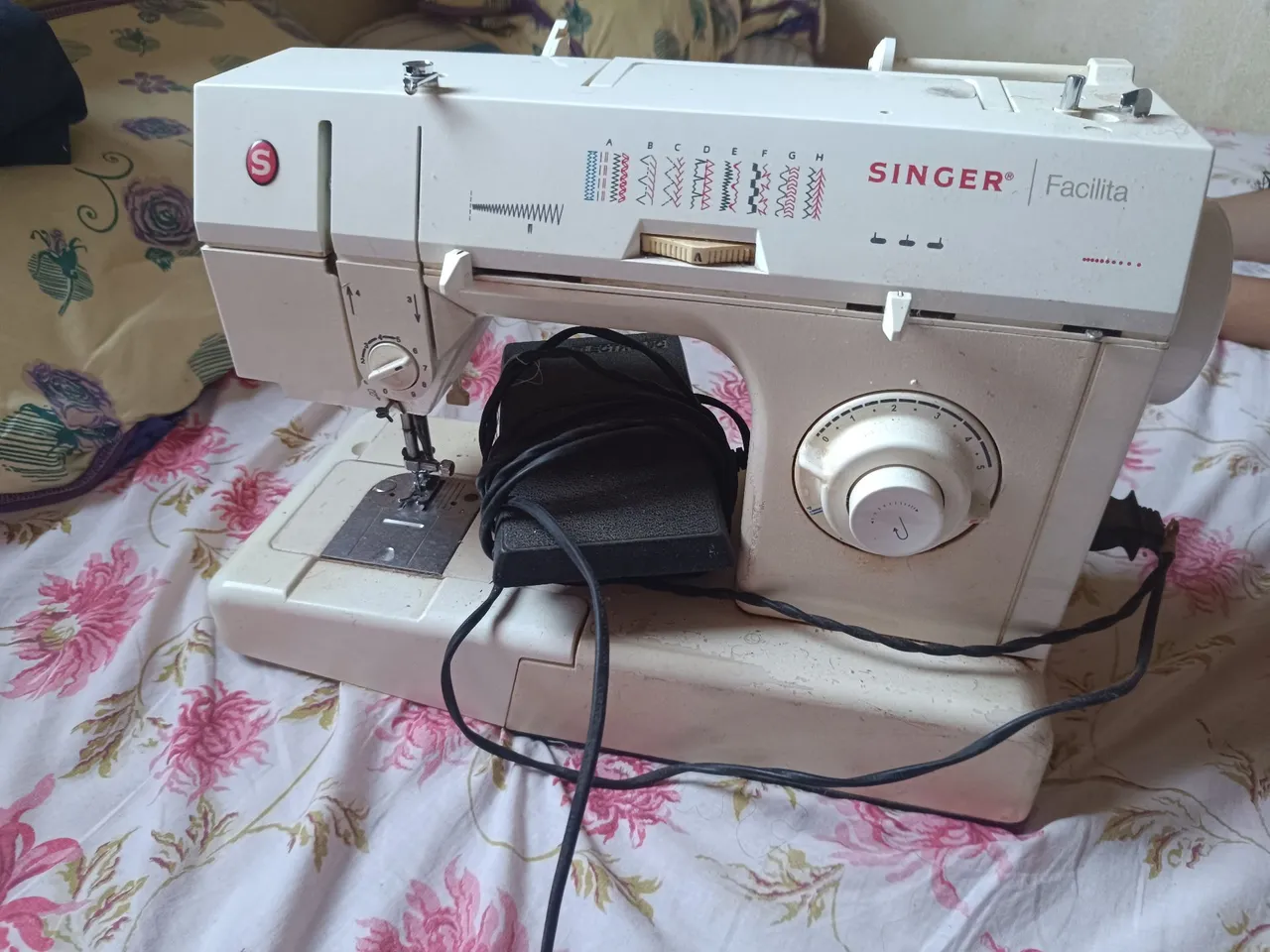 Máquina de Costura Singer Facilita