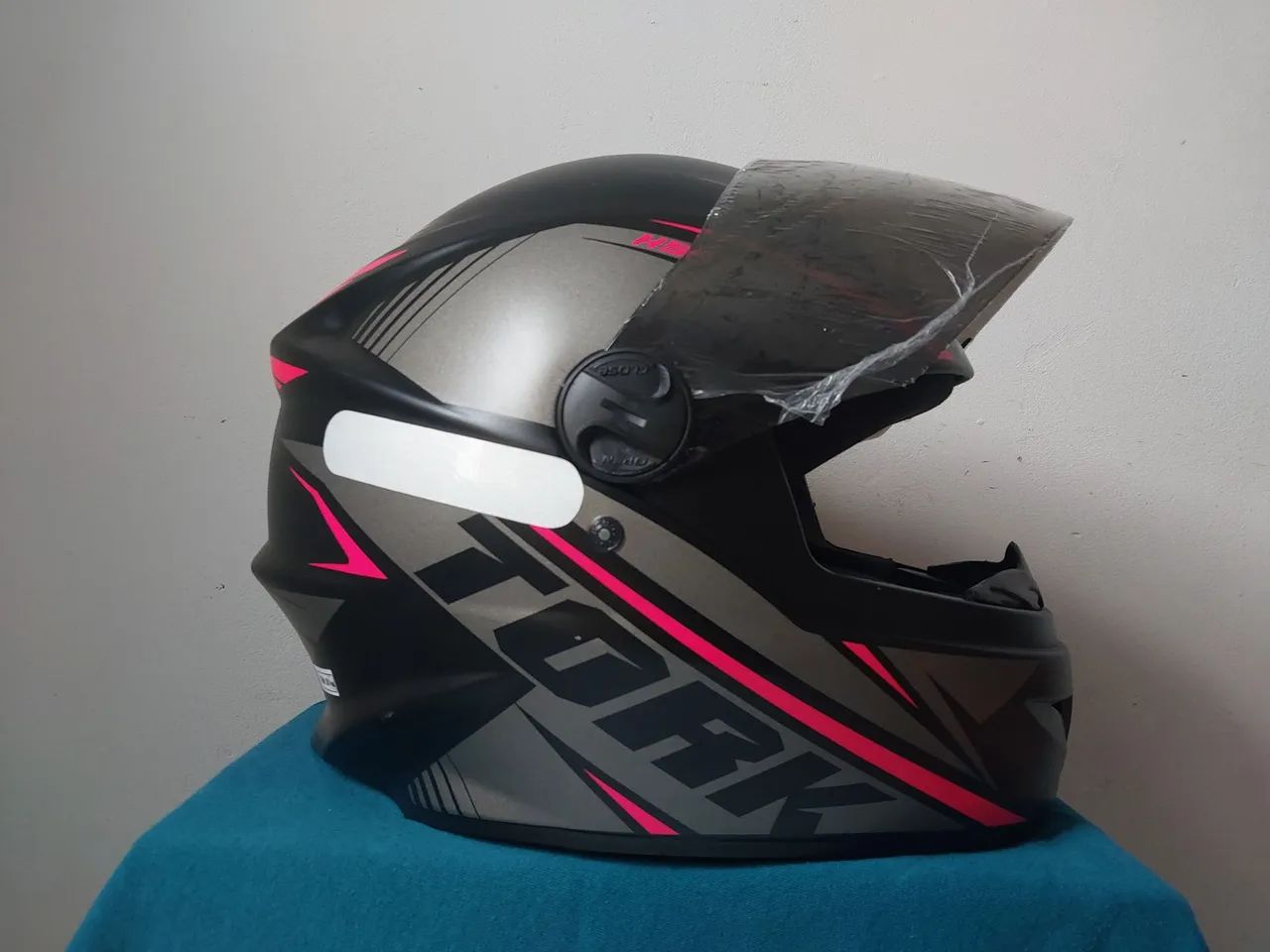 Capacete r8 Novo, Tamanhos disponíveis 56 e 60