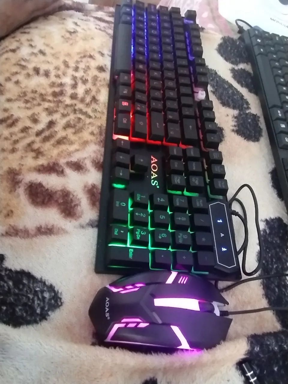 Teclado com RGB+mause gamer 