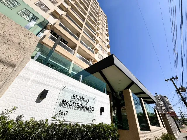 Apartamento no edifício mediterrâneo