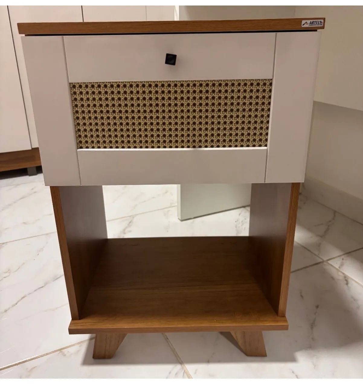 Nightstand / Console Table65060624058755120