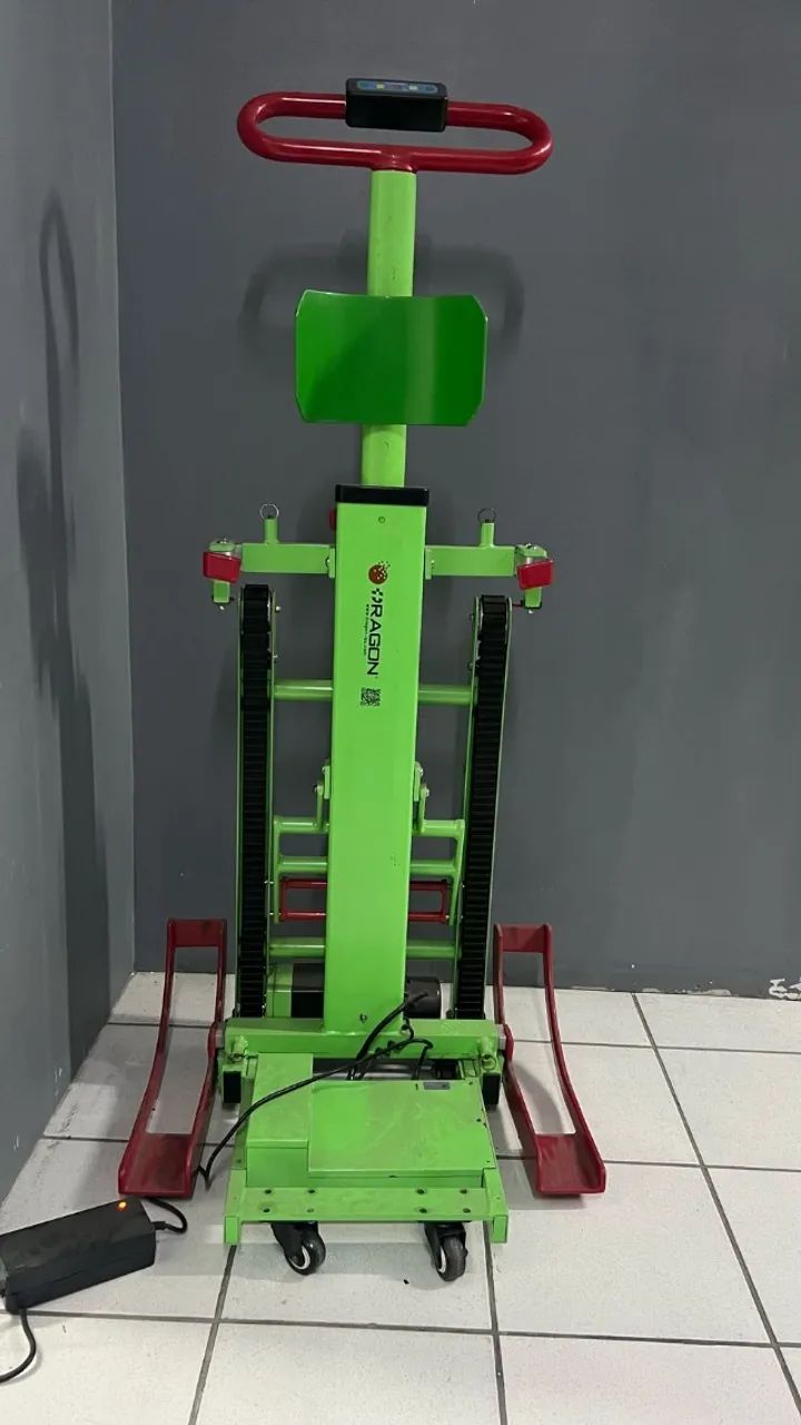Carro Escalador de Escada para Cadeirante - Estilo Esteira - Foto 2