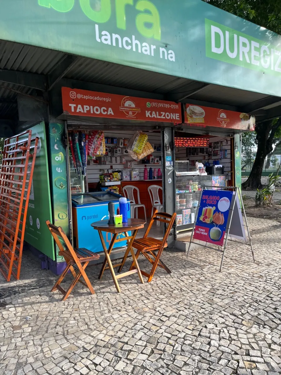 Quiosque com tudo dentro .