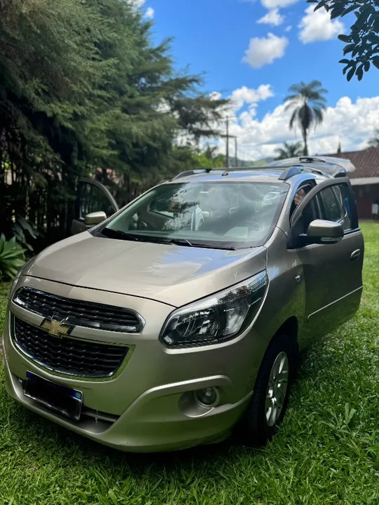 Spin LTZ - Automática - 7 lugares - Muito nova. Pegar e andar.