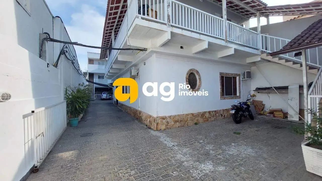 VILA DE CASAS COM 6 CASAS À VENDA NA PRAÇA SECA