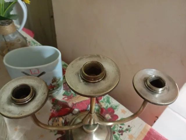 castiçal candelabro antigo 3 velas  - Foto 5