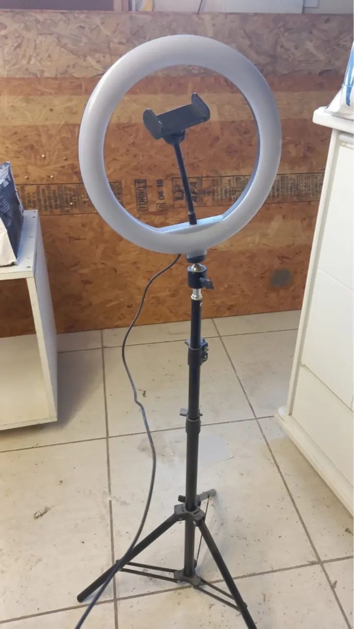Ring Light com Tripé para Fotos e Vídeos - Foto 2