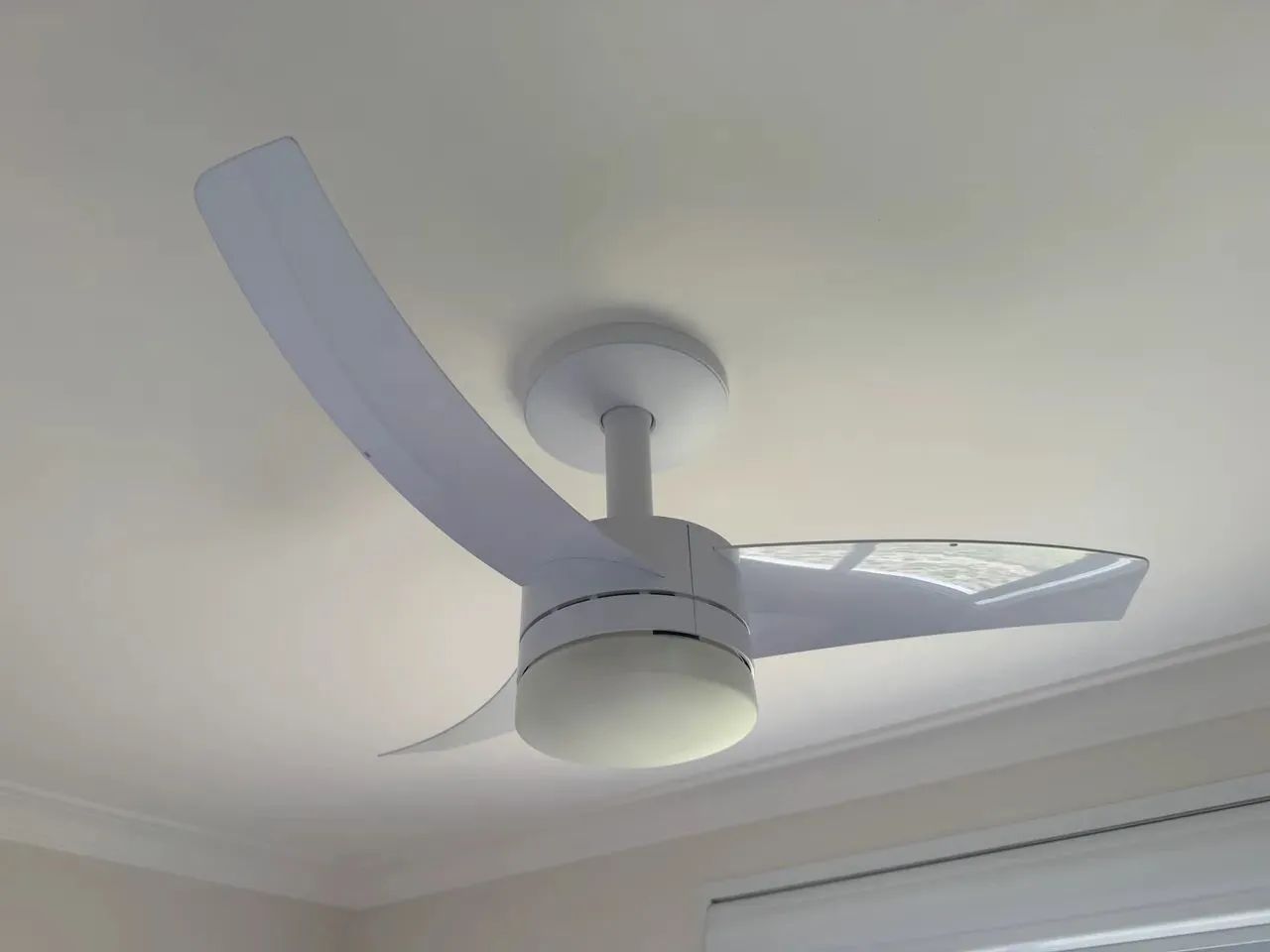 Ventilador Teto Arno Bivolt Branco 3 Pás Contro. Remoto Vx13 127/220v - Foto 6