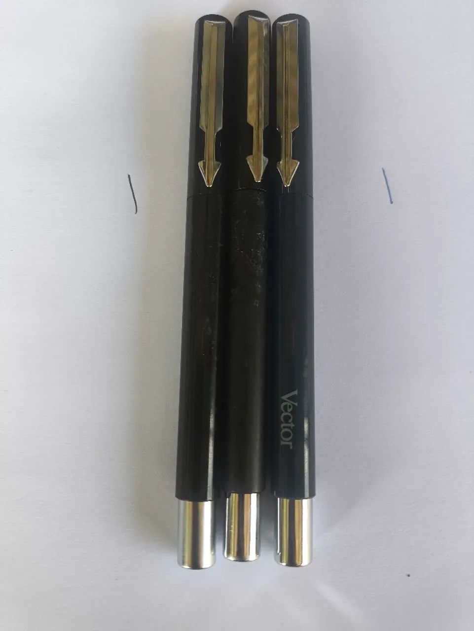 3 canetas rellerbool Vector 