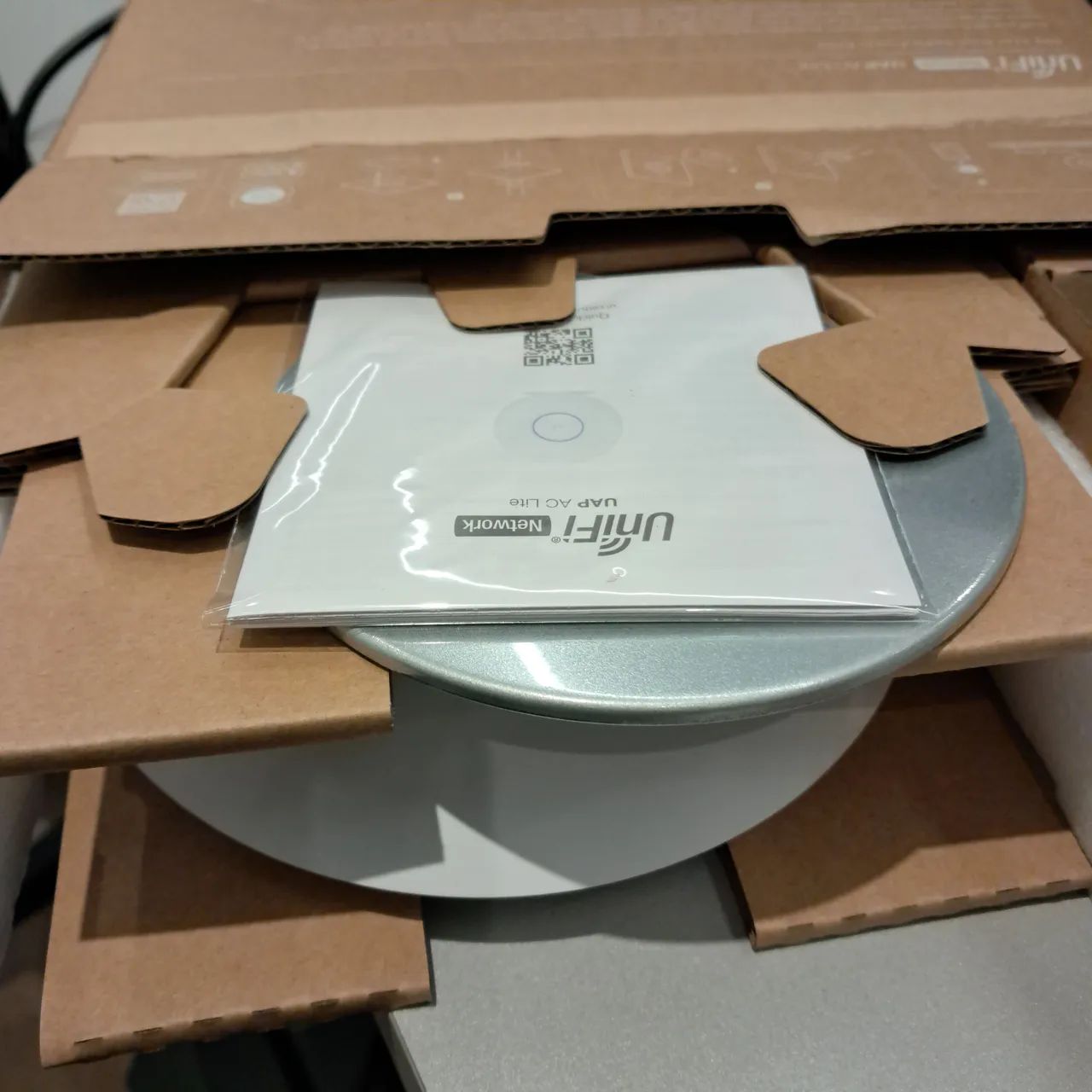 Roteador Ubiquiti - UAP-AC-LITE - Foto 2