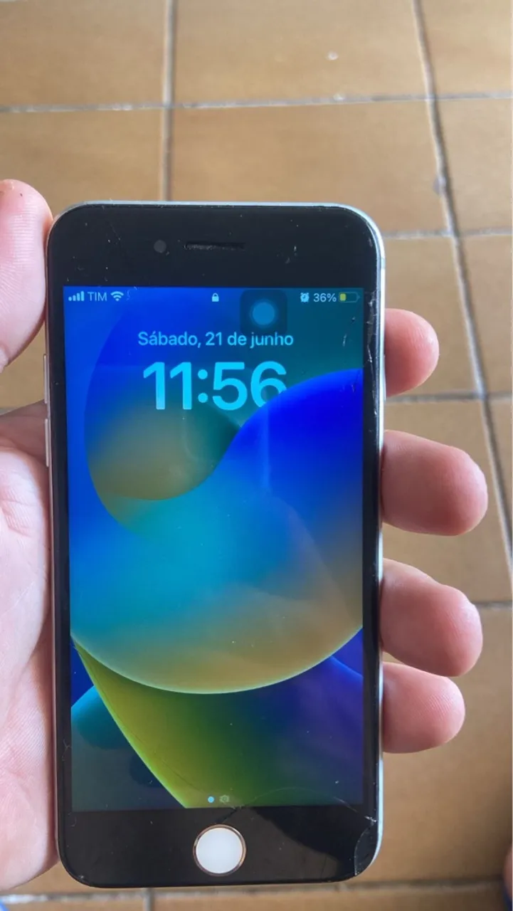 IPhone 8 apenas com trinco a tela