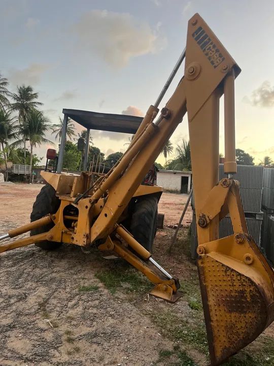 Pá Carregadeira - Excelente estado! - Foto 3