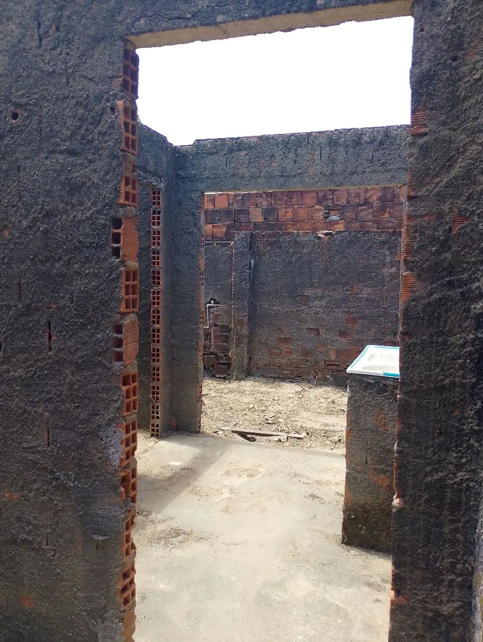 Vendo casa com área para construir! - Foto 5