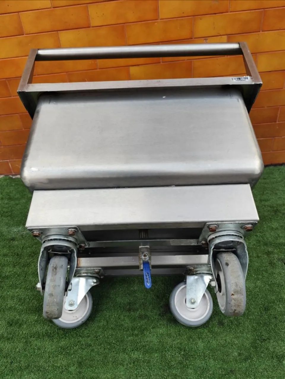 Carrinho/Tanque de Aço Inox com Rodas - Ideal para Comércio - Foto 6