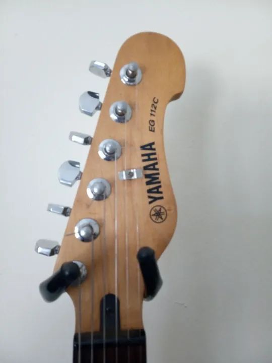 Guitarra Yamaha EG112C