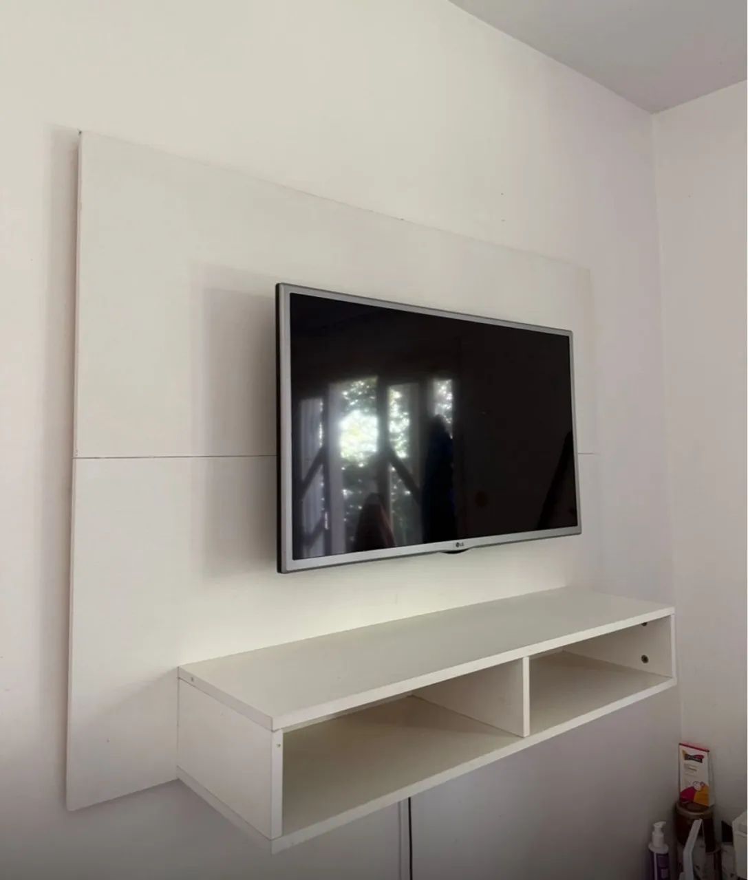 Painel de TV com Rack Suspenso - Foto 2