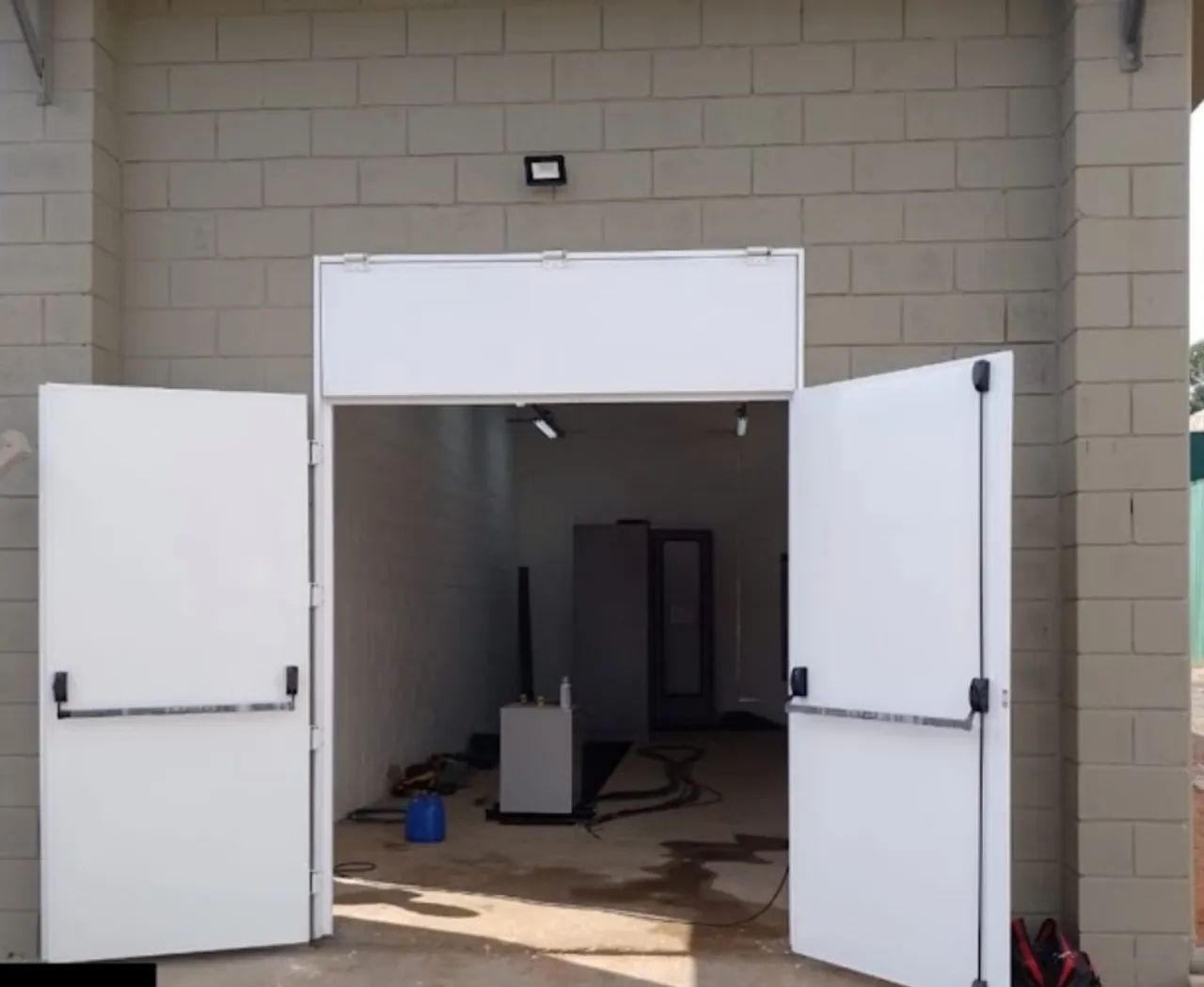 Porta de Segurança Reforçada - Foto 4