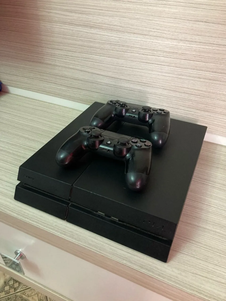 Playstation 4 Fat Standart 500 GB + 2 Controles Originais
