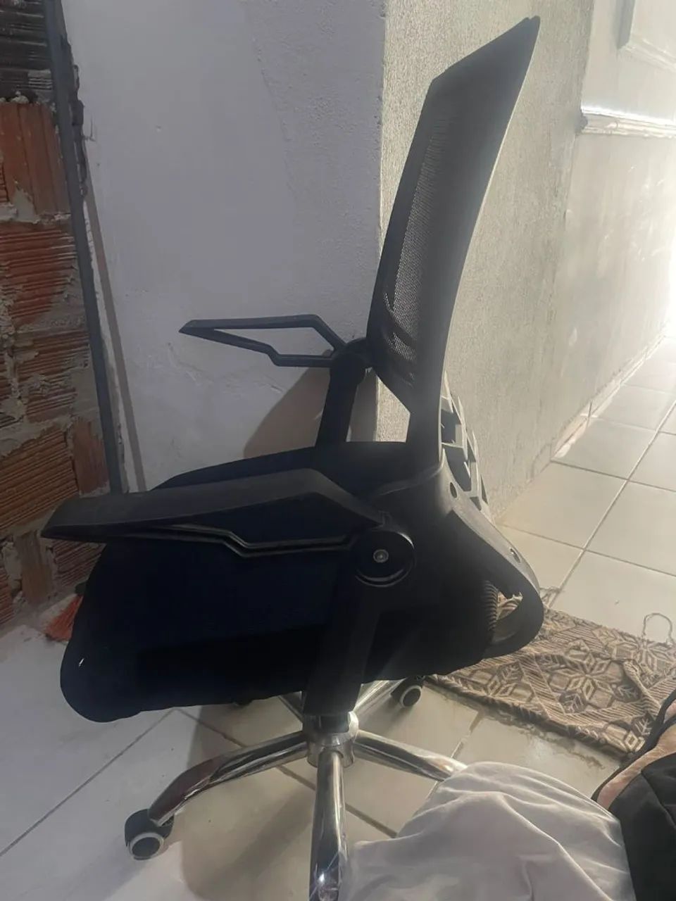 Cadeira de escritório estado de nova - Foto 4