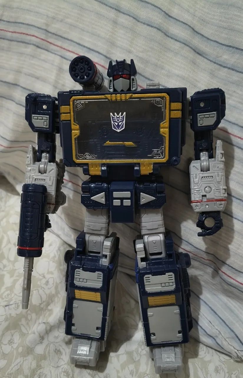 Transformers Legacy Soundwave - Vendo ou Troco por Siege - Foto 2