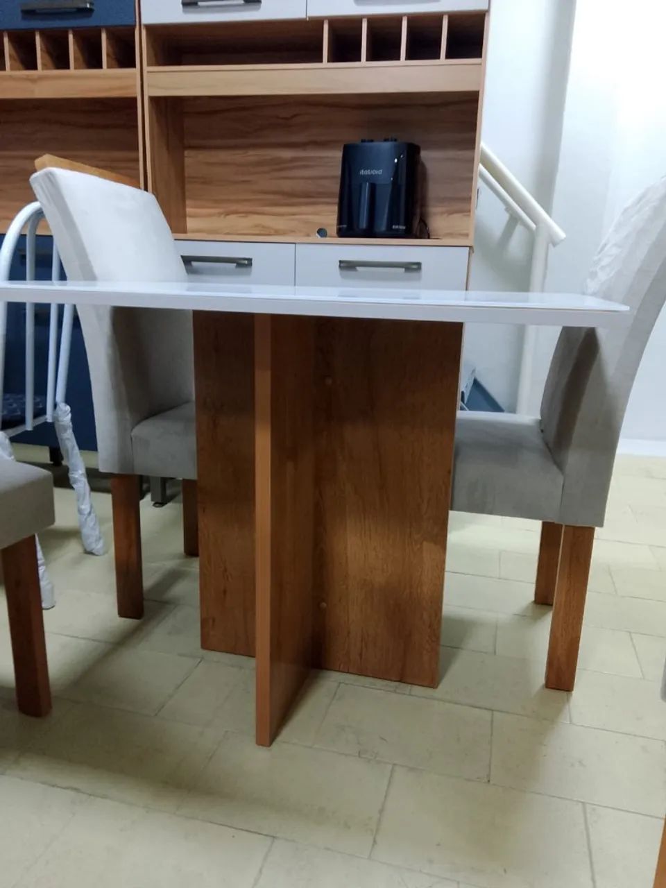 Mesa de Jantar Salinas com 04 Cadeiras - 100% MDF - Foto 3