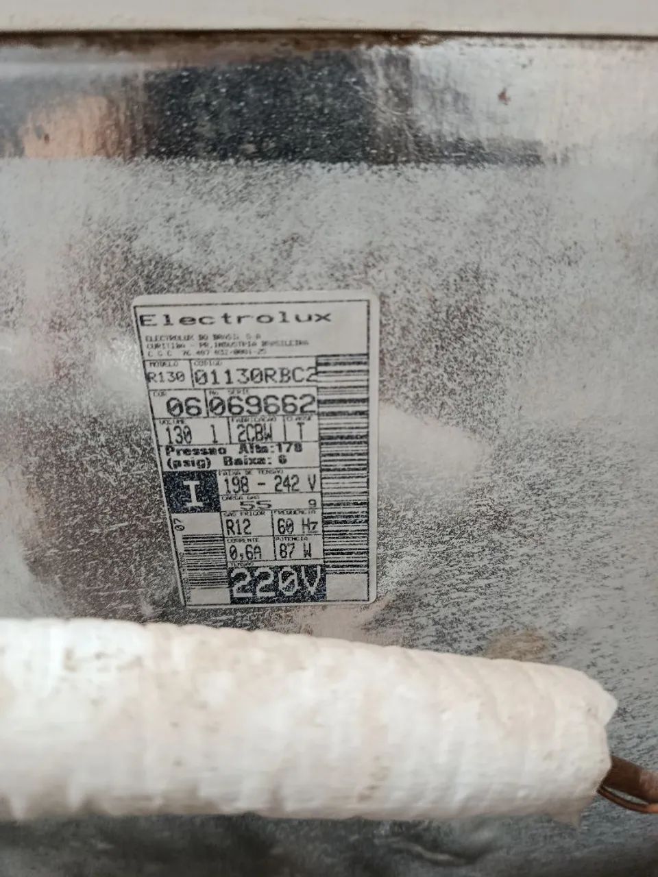 Vendo frigobar branco - Foto 6