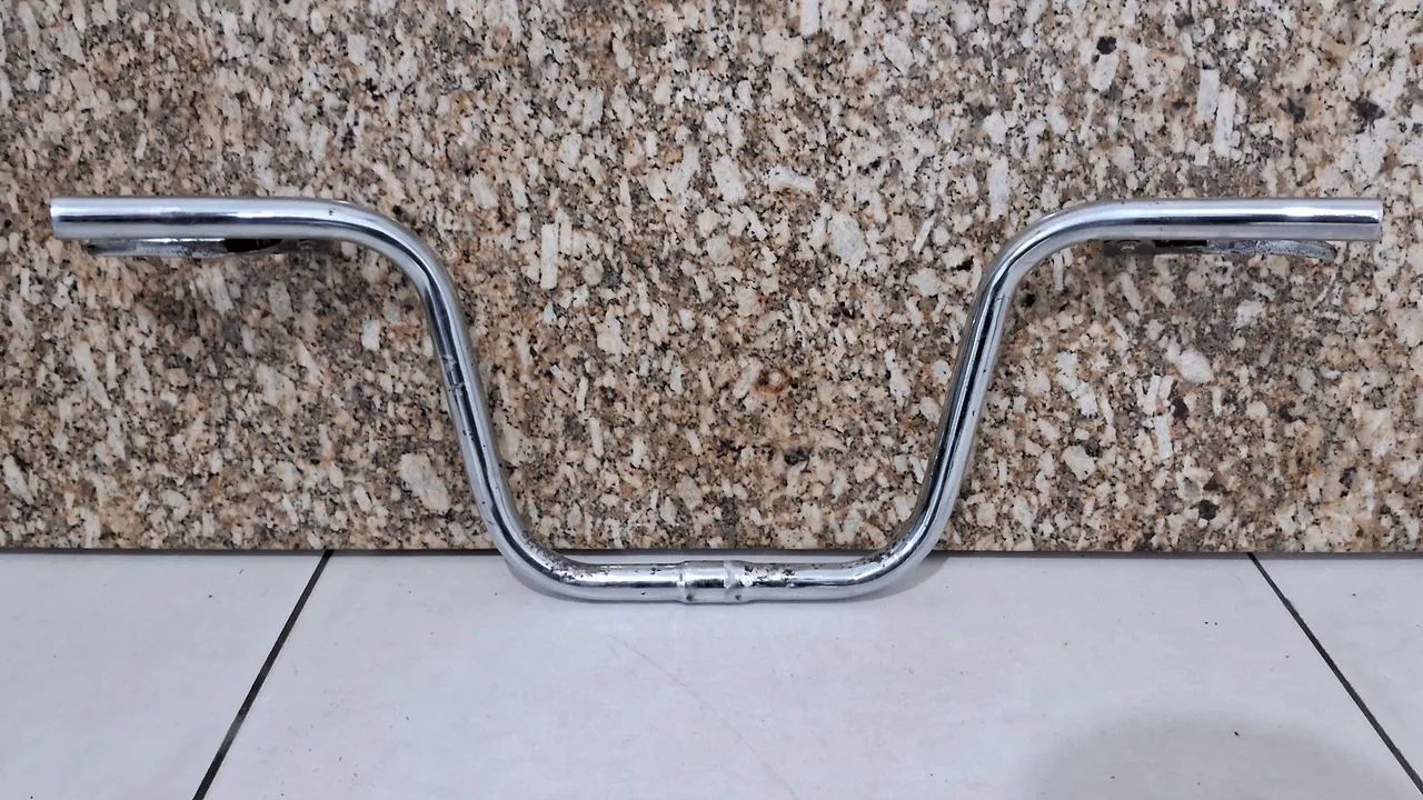 Guidão com manetes da Monareta 1980