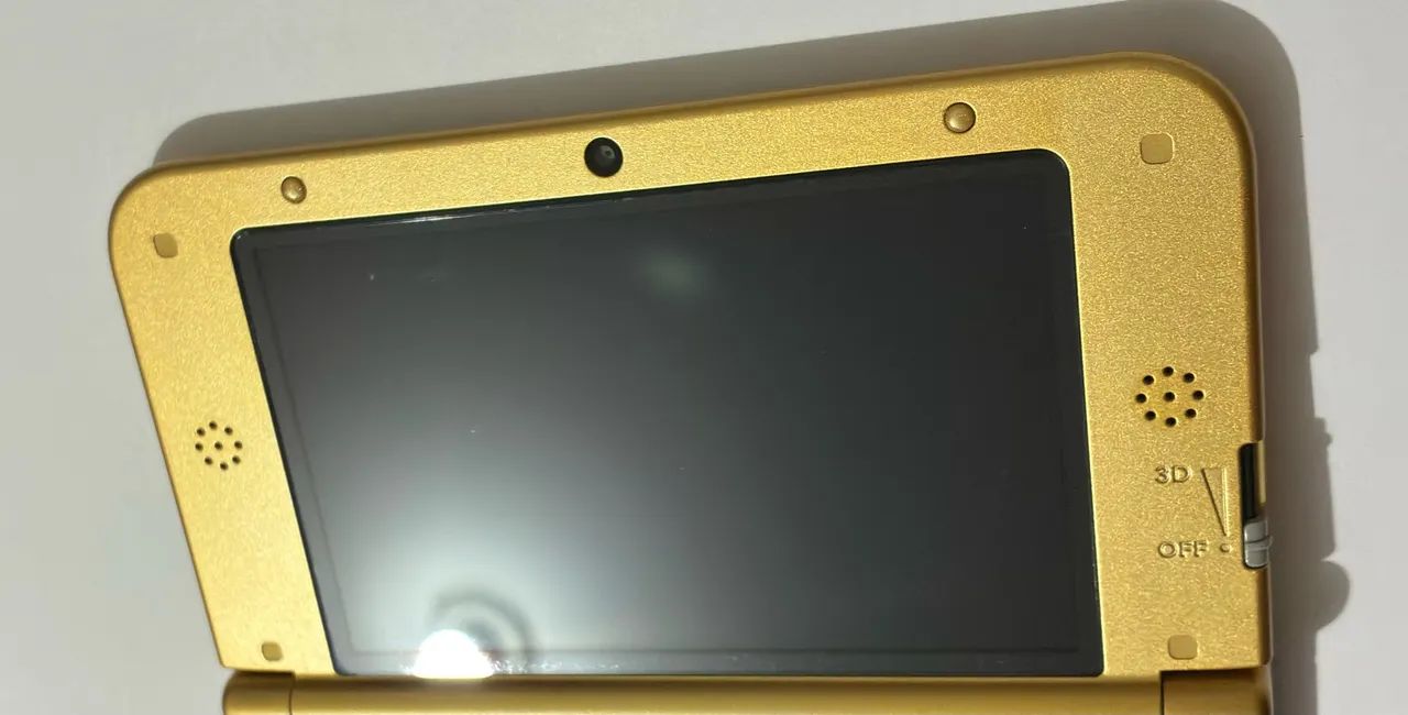 Nintendo 3DS LL The Legend of Zelda: A Link Between Worlds Edition
