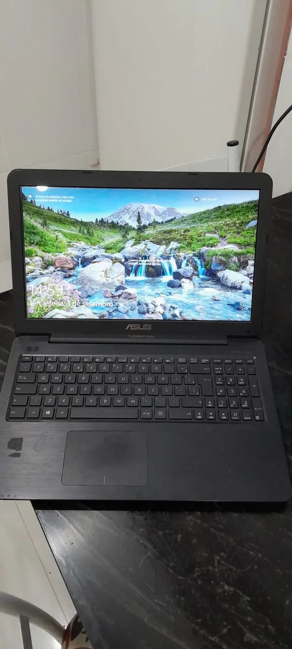 Notebook asus novinho