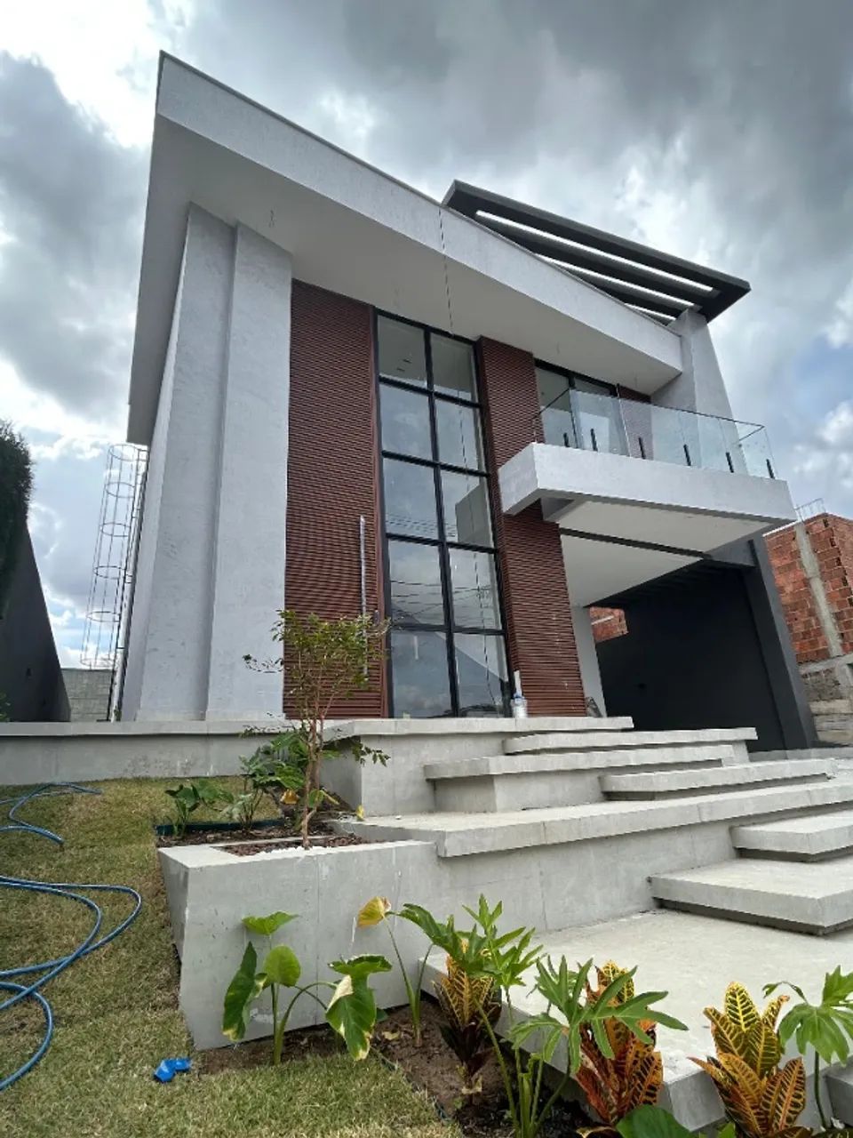 Terras Alphaville- 287m², 5 Suítes, Varanda, Escritório. -Próximo ao catolé  - Foto 5
