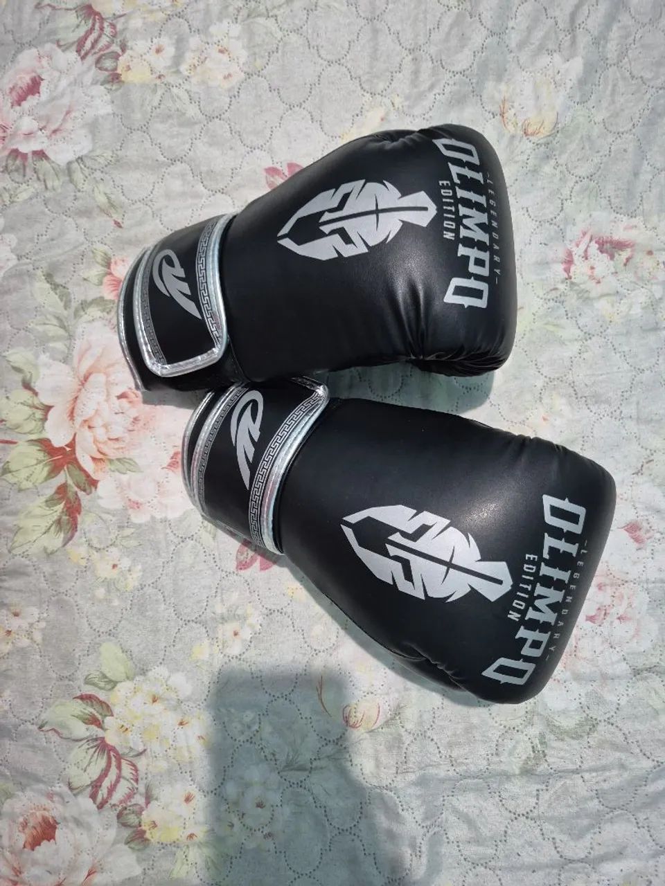 Luva de boxe e muay Thai semi nova  - Foto 2