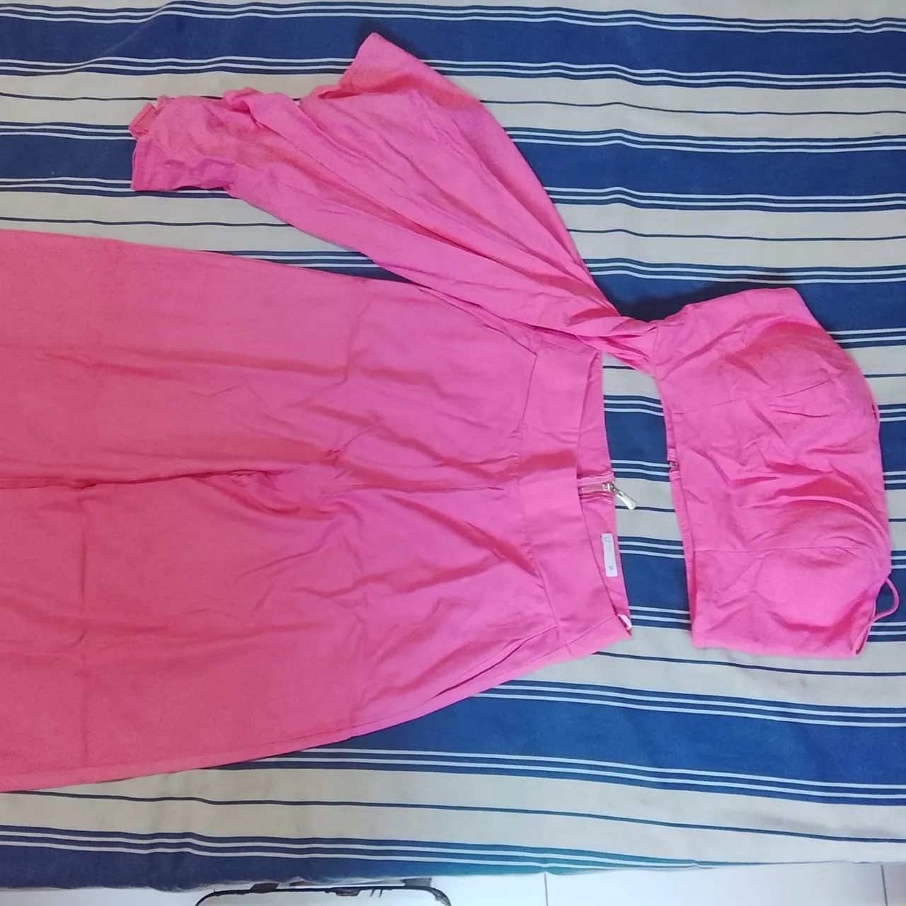 Conjunto de calça e cropped marca LP (lança perfume). - Foto 2