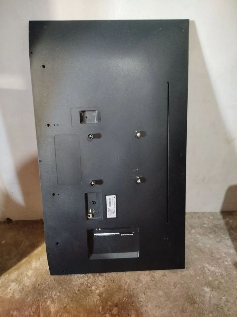 TV RETIRADA DE PEÇAS.